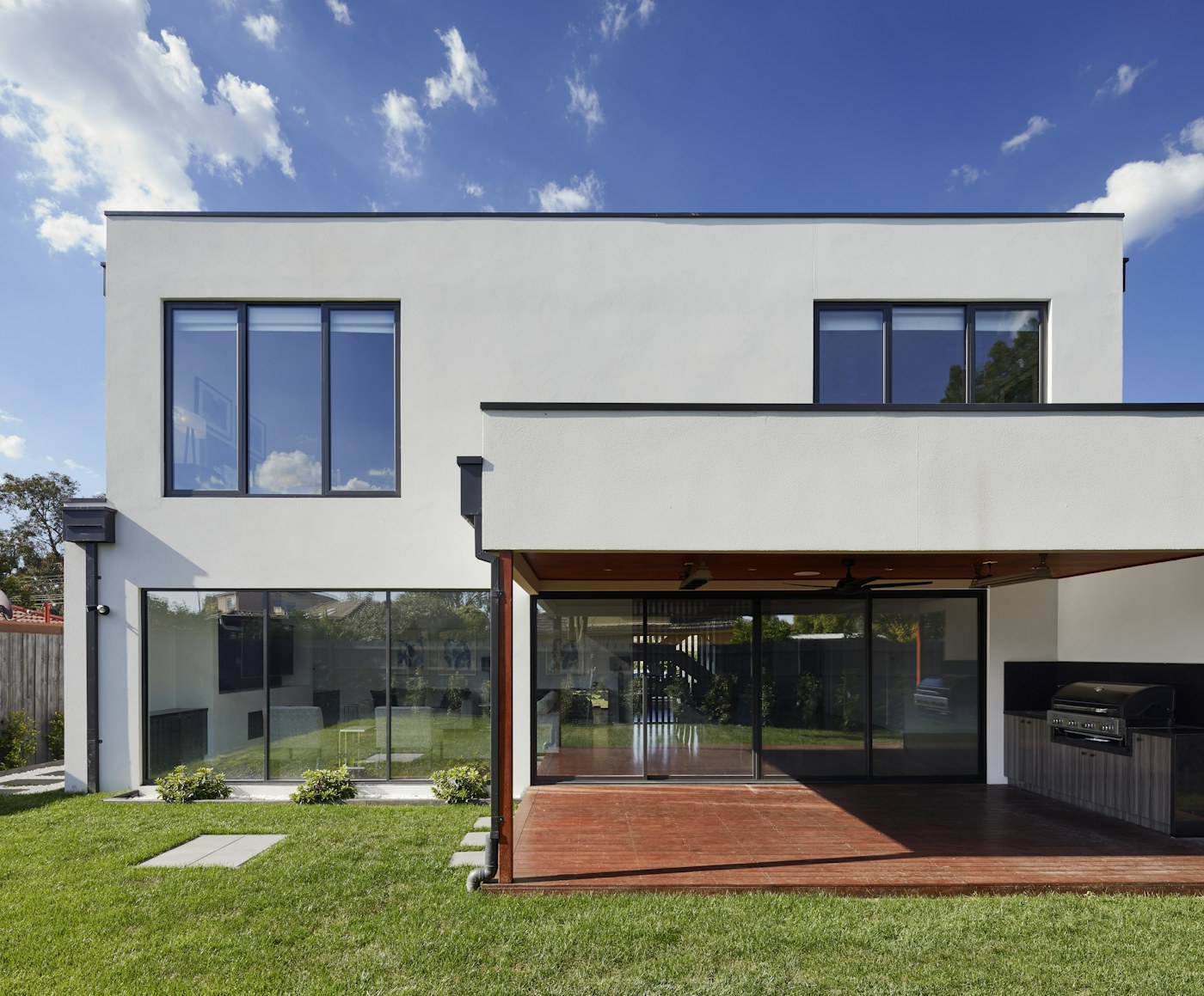 Arquitetura e interiores — fotografia ilustrativa, sem vínculo com oferta real.